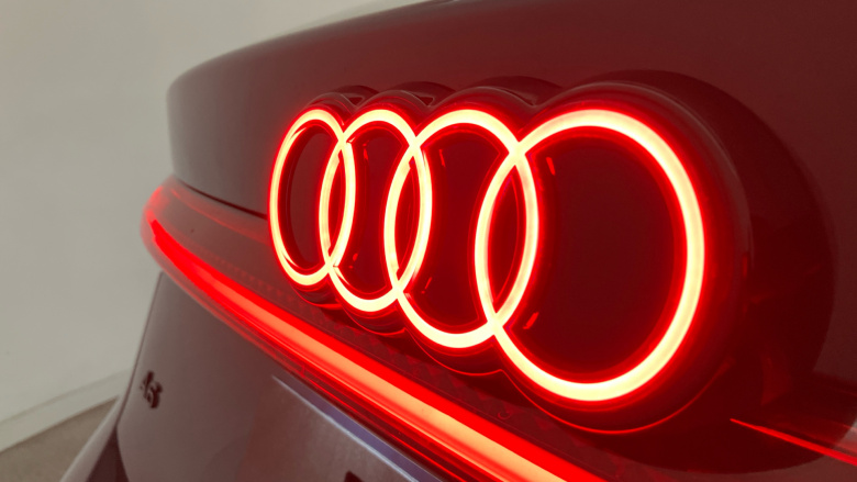 Audi A6 210kW 83kWh Sport 5dr Auto Electric Estate